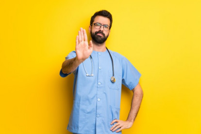 Atenção: Não existe tratamento precoce contra Covid-19 Atenção: Não existe tratamento precoce contra Covid-19