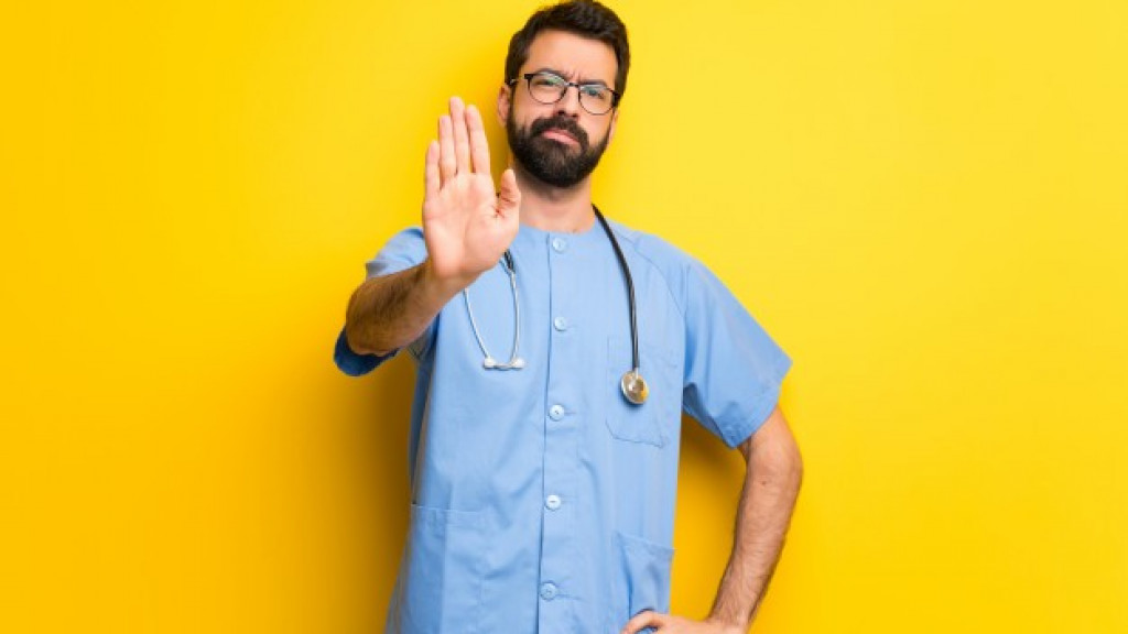 Atenção: Não existe tratamento precoce contra Covid-19 Atenção: Não existe tratamento precoce contra Covid-19